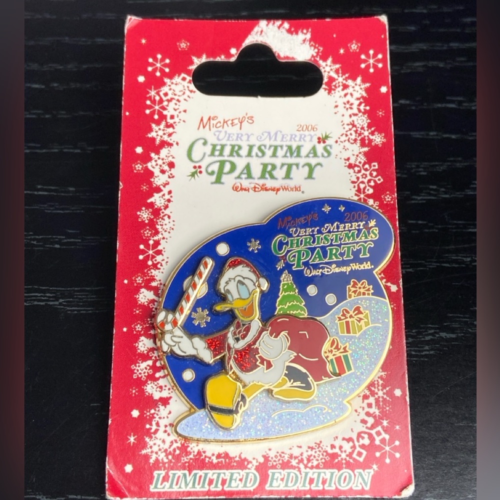 Mickeys Very Merry 2006 Christmas Party Walt Disney World Limited Edition Pin